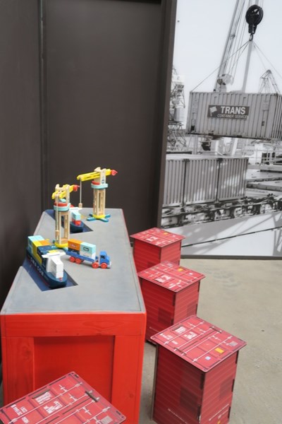 PAL - MTCW_TheBox (4).JPG