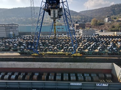 © Novandi - Port de Renory - Liège - Déchargement barge TAZ 5.700 tonnes (3).jpg