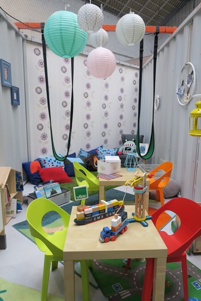 IMG_4703 espace jeu conteneur.JPG